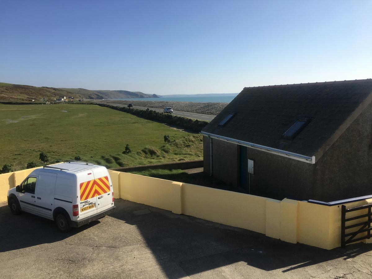 The Duke Of Edinburgh Inn Newgale Exterior photo